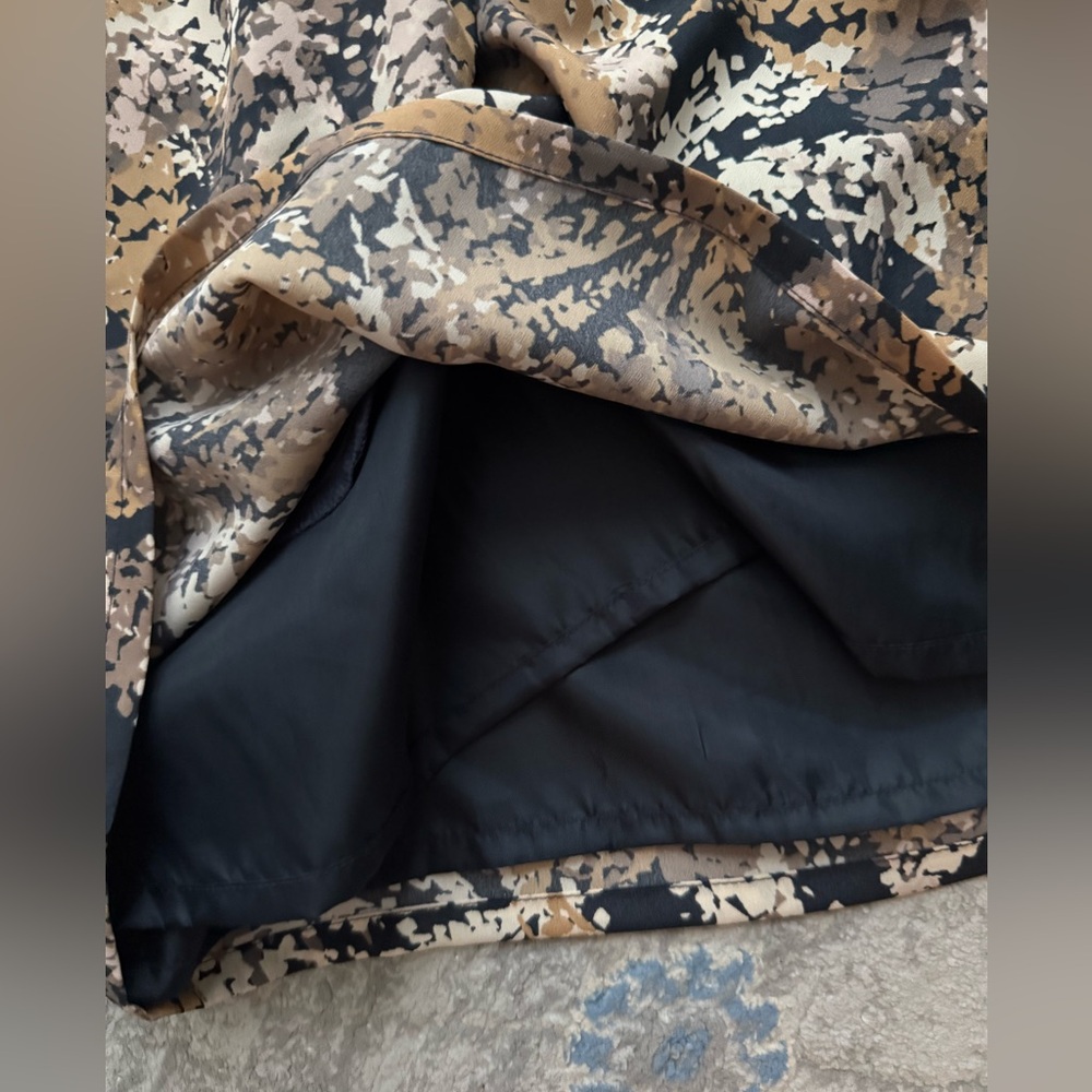 GAP Navy, Tan, and Cream Patterned Skirt (NWOT) - Picture 6 of 8
